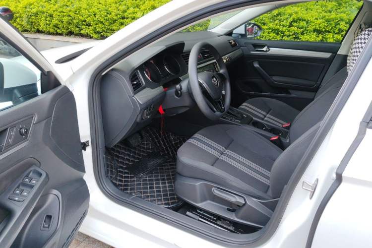 Used Volkswagen Lamando 2018 230TSI DSG Fashion Edition Driver Seat