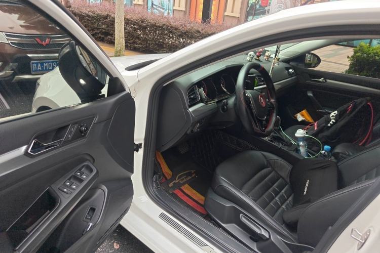 Used Volkswagen Lamando 2018 280TSI DSG Comfort Edition Driver Seat