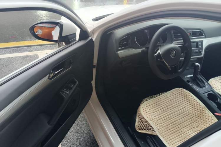Used Volkswagen Lamando 2018 230TSI DSG Fashion Edition Driver Seat