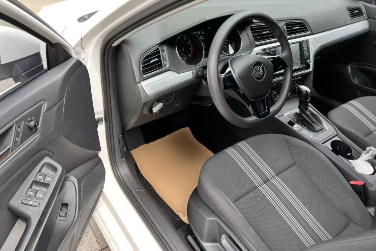 Used Volkswagen Lamando 2018 230TSI DSG Fashion Edition Driver Seat