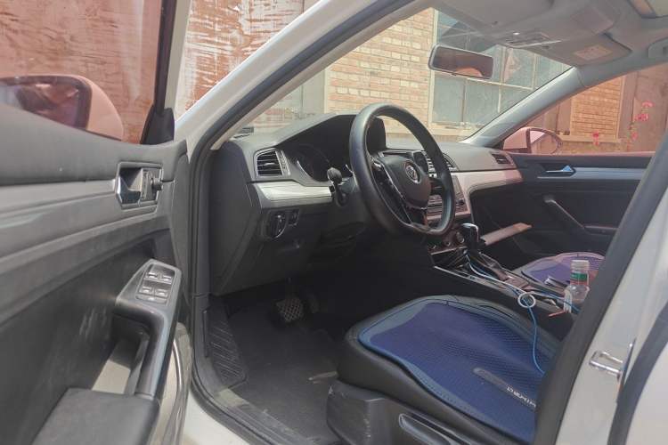 Used Volkswagen Lamando 2018 230TSI DSG Fashion Edition Driver Seat
