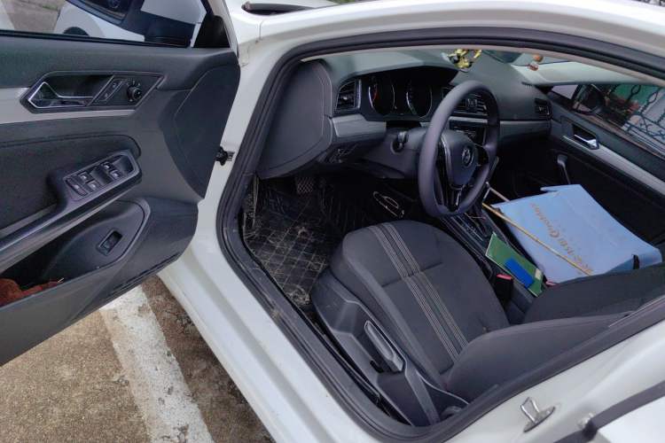 Used Volkswagen Lamando 2018 230TSI DSG Fashion Edition Driver Seat