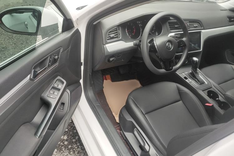 Used Volkswagen Lamando 2018 230TSI DSG Fashion Edition Driver Seat
