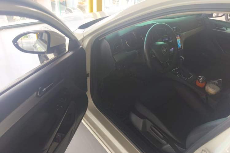 Used Volkswagen Lamando 2018 230TSI DSG Fashion Edition Driver Seat