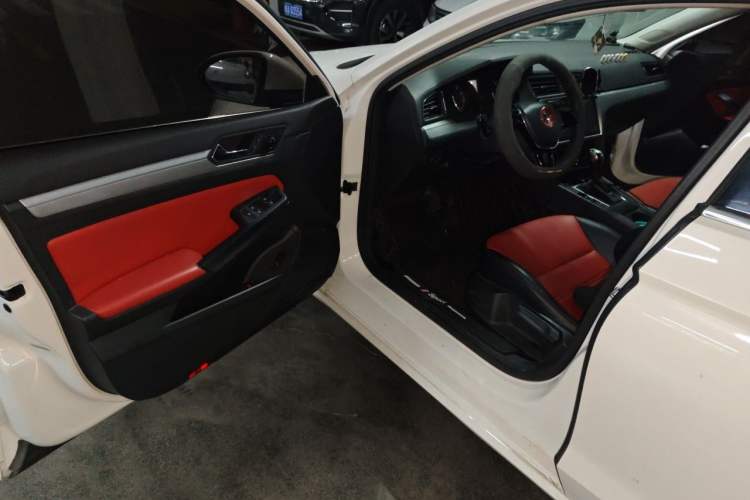 Used Volkswagen Lamando 2018 230TSI DSG Fashion Edition Driver Seat