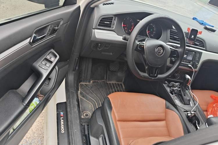 Used Volkswagen Lamando 2018 230TSI DSG Fashion Edition Driver Seat