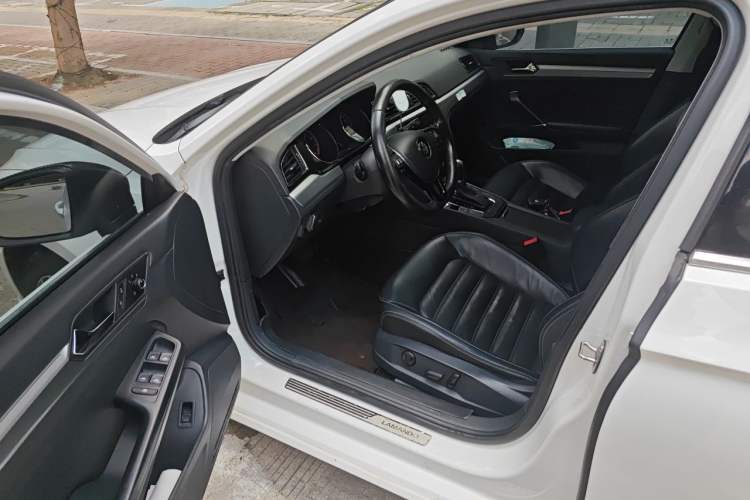 Used Volkswagen Lamando 2018 280TSI DSG Luxury Edition Driver Seat