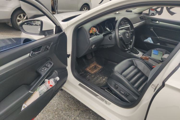 Used Volkswagen Lamando 2018 280TSI DSG Luxury Edition Driver Seat