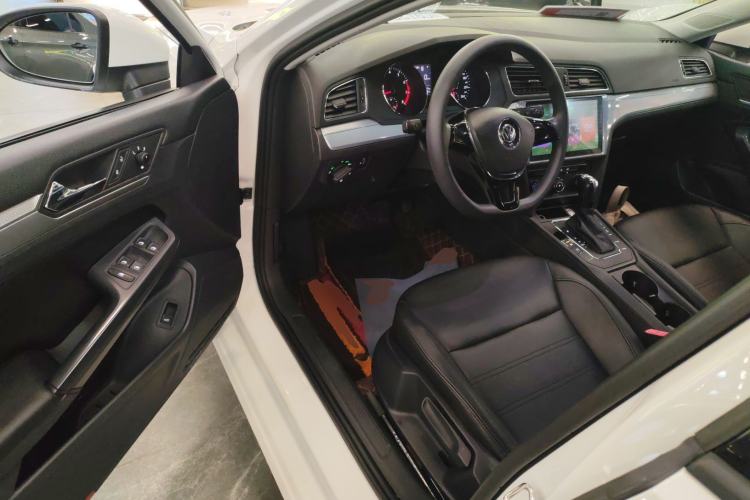 Used Volkswagen Lamando 2018 230TSI DSG Fashion Edition Driver Seat
