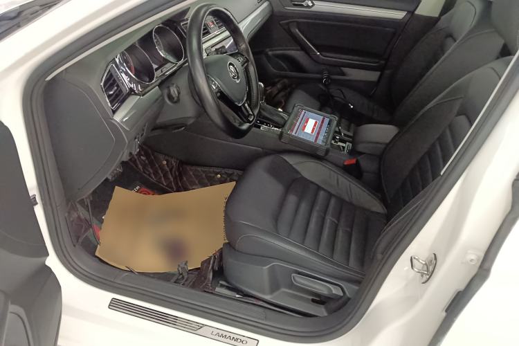 Used Volkswagen Lamando 2018 280TSI DSG Comfort Edition Driver Seat