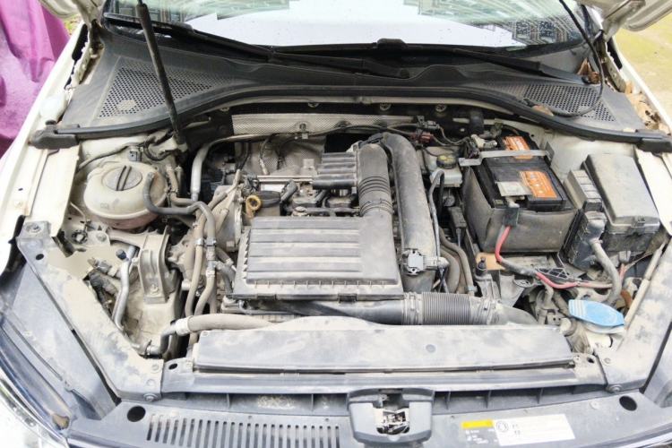 Used Volkswagen Lamando 2018 280TSI DSG Comfort Edition Engine Bay