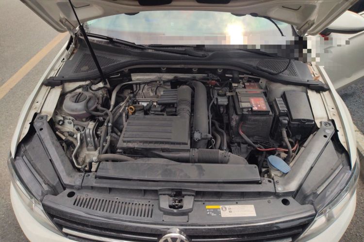 Used Volkswagen Lamando 2018 230TSI DSG Fashion Edition Engine Bay