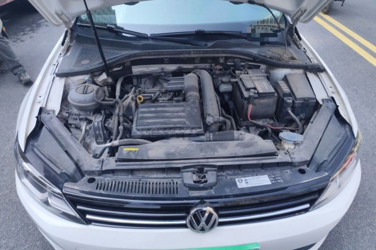 Used Volkswagen Lamando 2018 230TSI DSG Fashion Edition Engine Bay