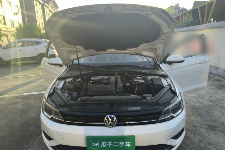 Used Volkswagen Lamando 2018 280TSI DSG Comfort Edition Engine Bay