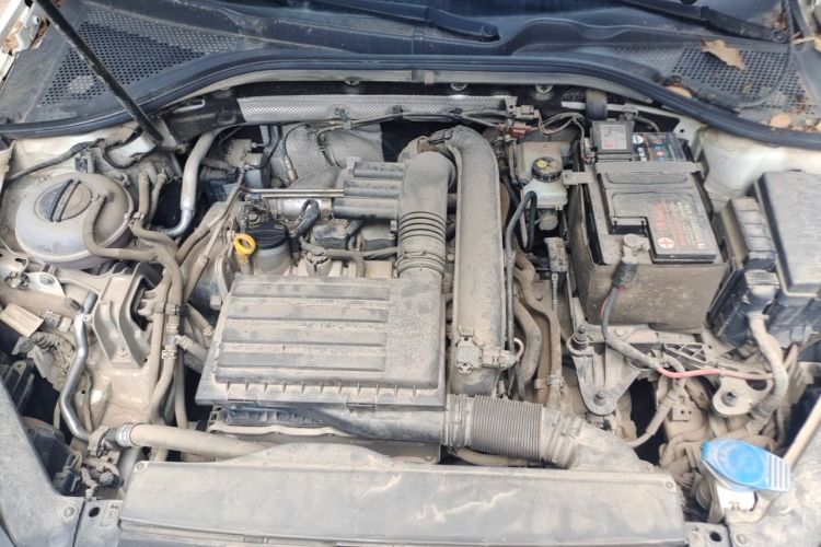 Used Volkswagen Lamando 2018 280TSI DSG Comfort Edition Engine Bay