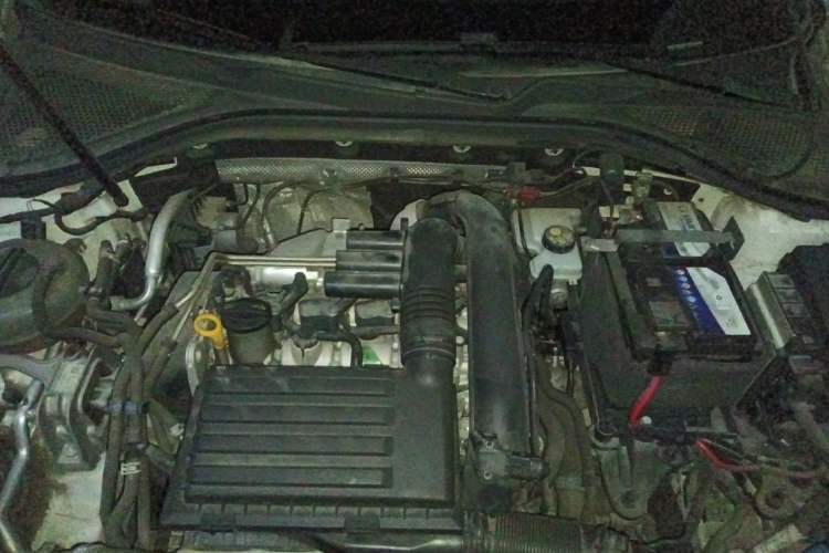 Used Volkswagen Lamando 2018 280TSI DSG Comfort Edition Engine Bay