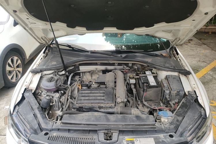 Used Volkswagen Lamando 2018 230TSI DSG Fashion Edition Engine Bay