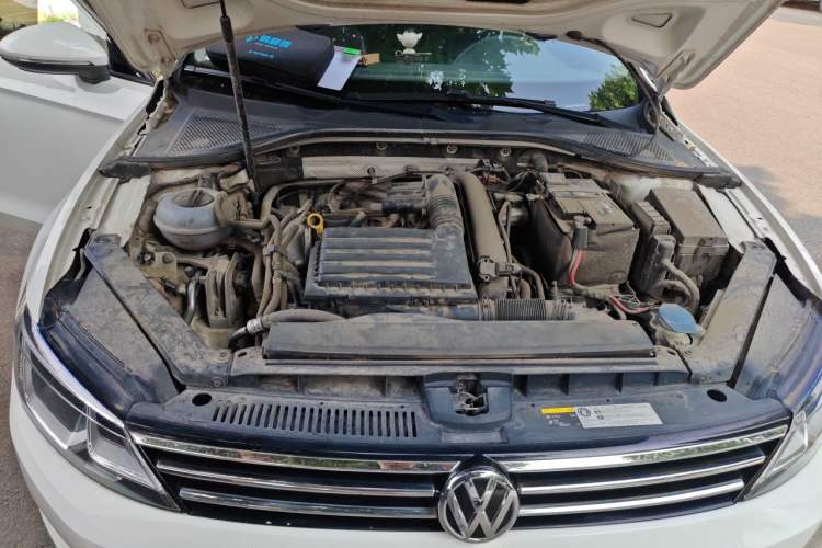 Used Volkswagen Lamando 2018 230TSI DSG Fashion Edition Engine Bay