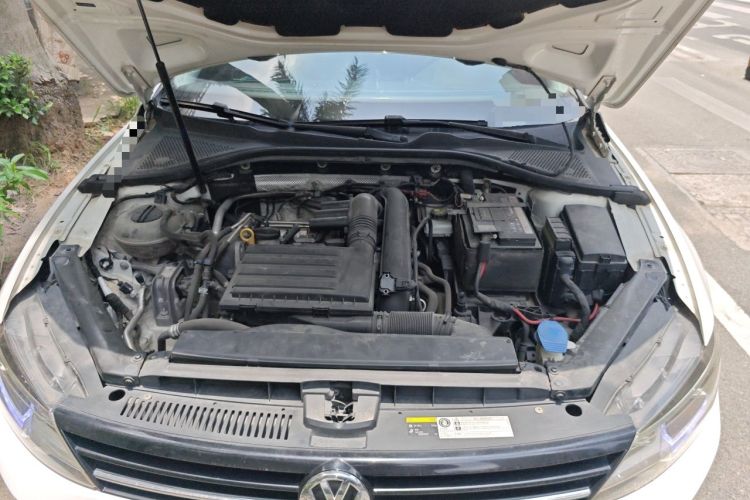 Used Volkswagen Lamando 2018 230TSI DSG Fashion Edition Engine Bay