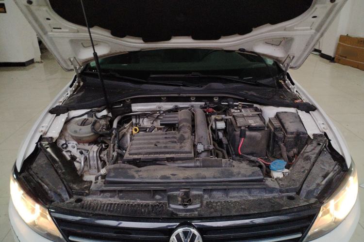Used Volkswagen Lamando 2018 280TSI DSG Comfort Edition Engine Bay