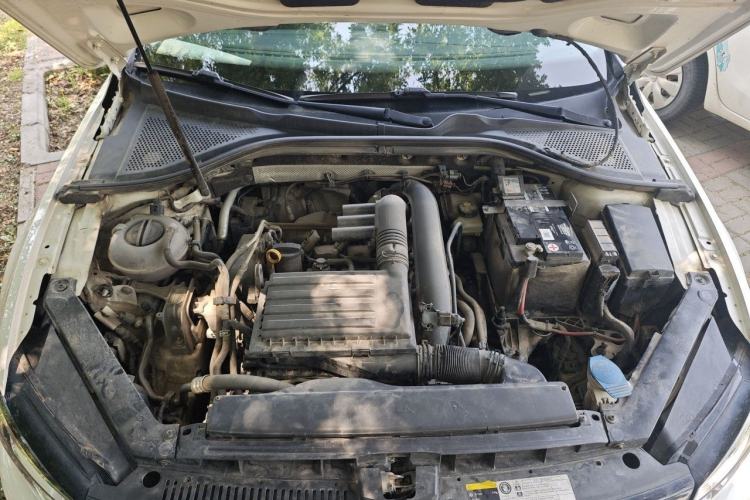 Used Volkswagen Lamando 2018 280TSI DSG Comfort Edition Engine Bay