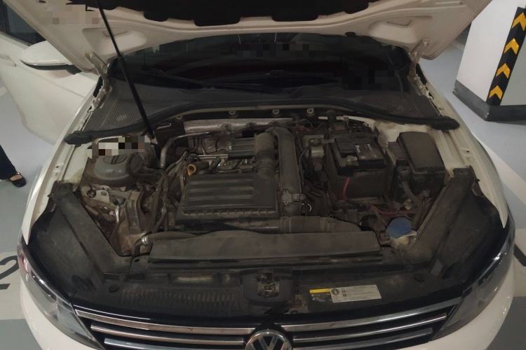 Used Volkswagen Lamando 2018 230TSI DSG Fashion Edition Engine Bay