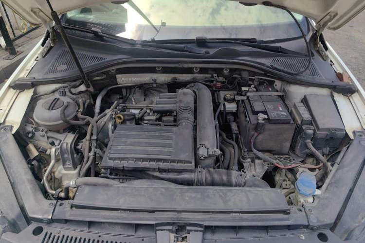 Used Volkswagen Lamando 2018 230TSI DSG Fashion Edition Engine Bay
