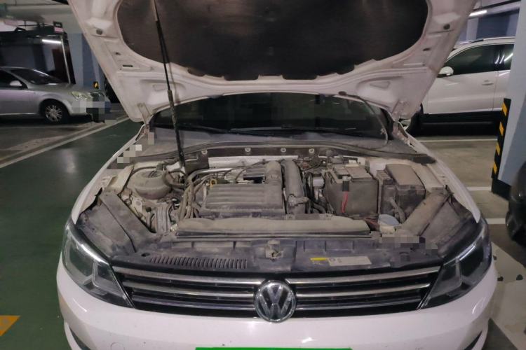 Used Volkswagen Lamando 2018 280TSI DSG Comfort Edition Engine Bay
