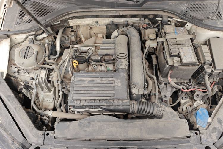 Used Volkswagen Lamando 2018 280TSI DSG Comfort Edition Engine Bay