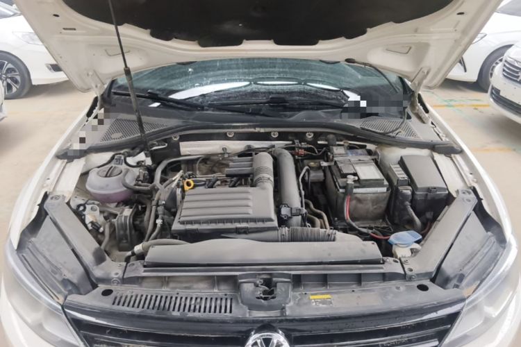 Used Volkswagen Lamando 2018 230TSI DSG Fashion Edition Engine Bay