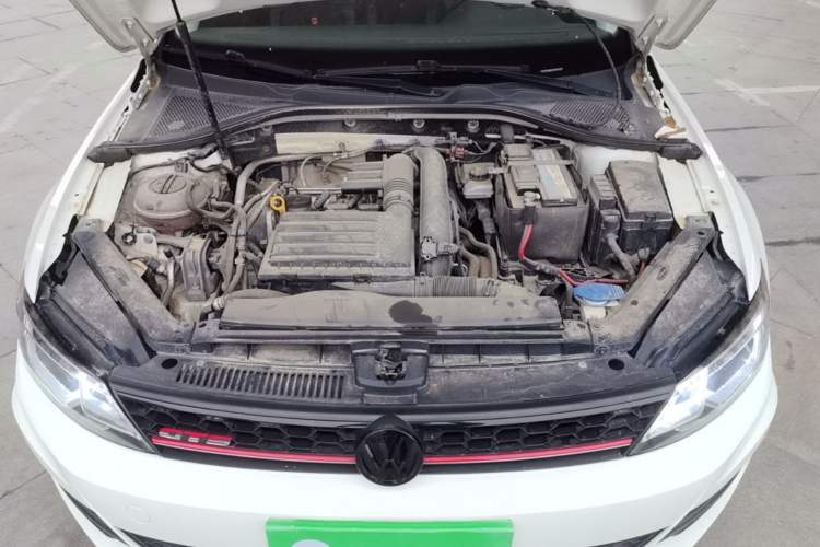 Used Volkswagen Lamando 2018 230TSI DSG Fashion Edition Engine Bay