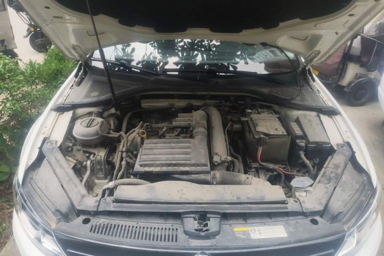 Used Volkswagen Lamando 2018 230TSI DSG Fashion Edition Engine Bay