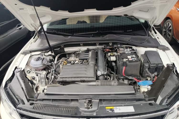 Used Volkswagen Lamando 2018 230TSI DSG Fashion Edition Engine Bay
