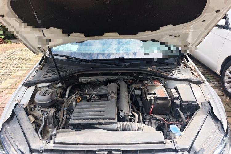 Used Volkswagen Lamando 2018 280TSI DSG Comfort Edition Engine Bay