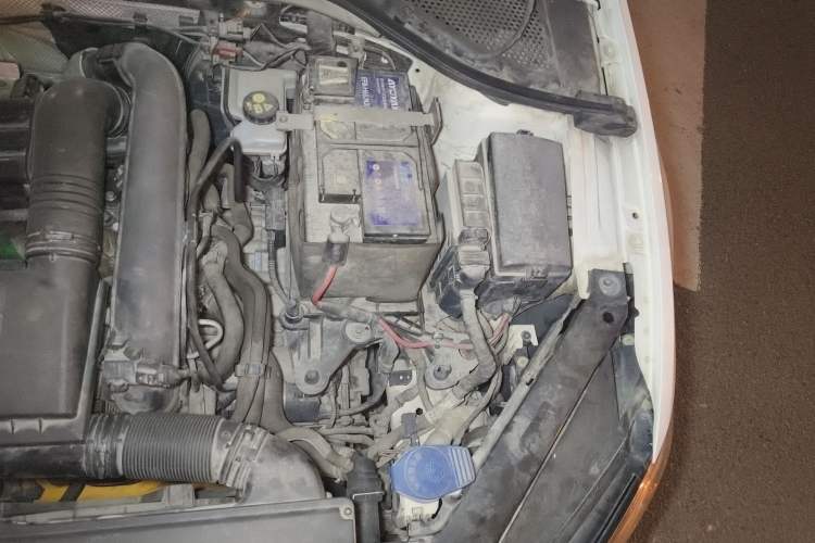 Used Volkswagen Lamando 2018 280TSI DSG Comfort Edition Engine Bay Left