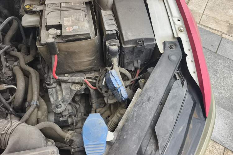 Used Volkswagen Lamando 2018 230TSI DSG Fashion Edition Engine Bay Left