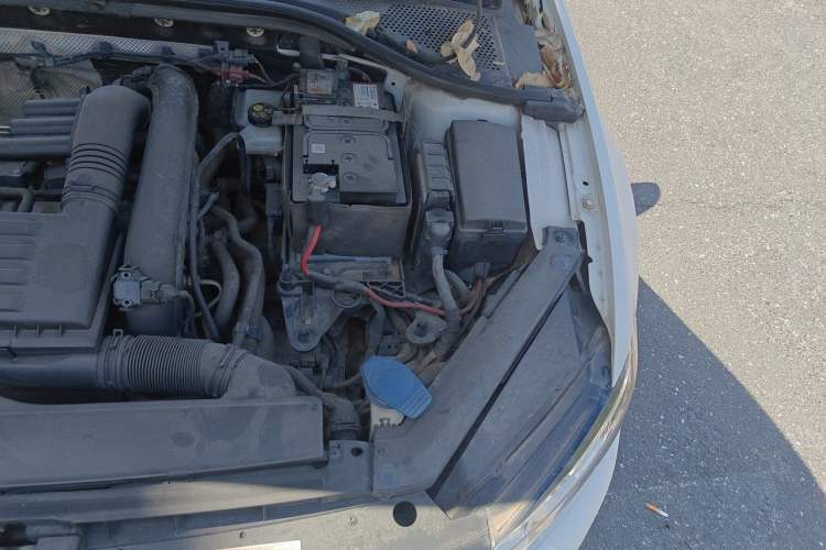 Used Volkswagen Lamando 2018 230TSI DSG Fashion Edition Engine Bay Left