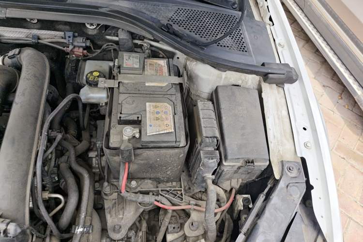 Used Volkswagen Lamando 2018 230TSI DSG Fashion Edition Engine Bay Left