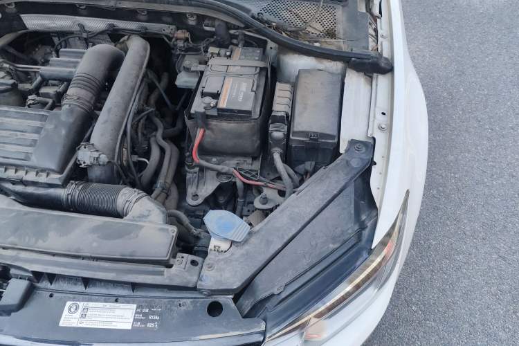 Used Volkswagen Lamando 2018 230TSI DSG Fashion Edition Engine Bay Left