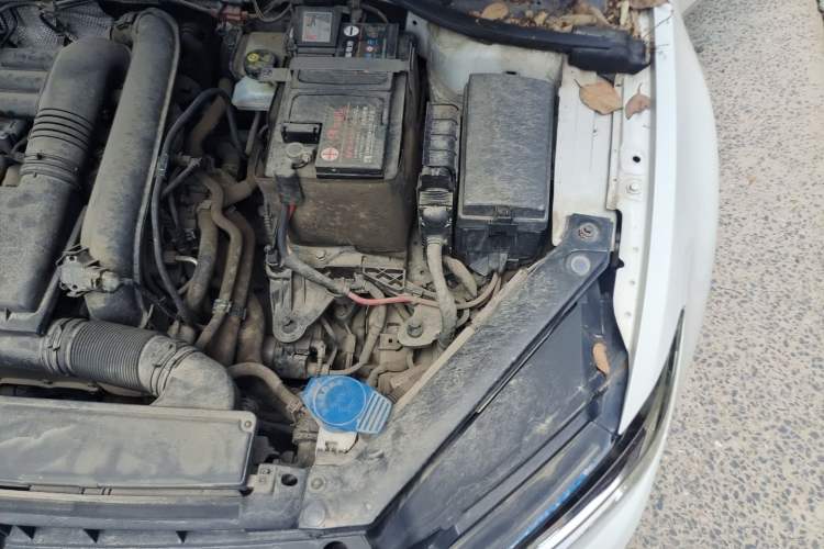 Used Volkswagen Lamando 2018 280TSI DSG Comfort Edition Engine Bay Left