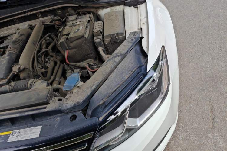Used Volkswagen Lamando 2018 230TSI DSG Fashion Edition Engine Bay Left
