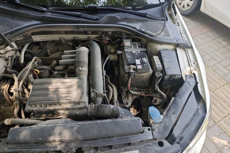 Used Volkswagen Lamando 2018 280TSI DSG Comfort Edition Engine Bay Left