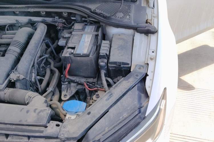 Used Volkswagen Lamando 2018 230TSI DSG Fashion Edition Engine Bay Left