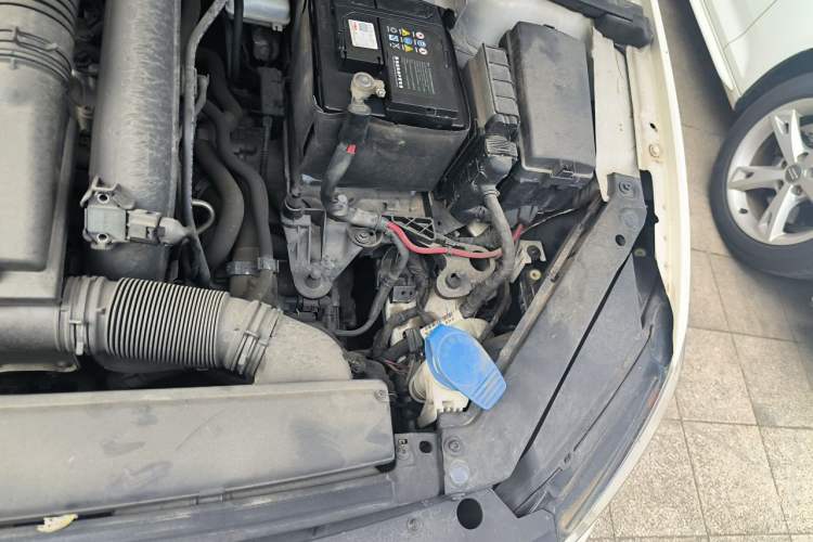 Used Volkswagen Lamando 2018 280TSI DSG Comfort Edition Engine Bay Left