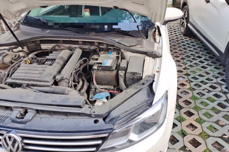 Used Volkswagen Lamando 2018 280TSI DSG Comfort Edition Engine Bay Left