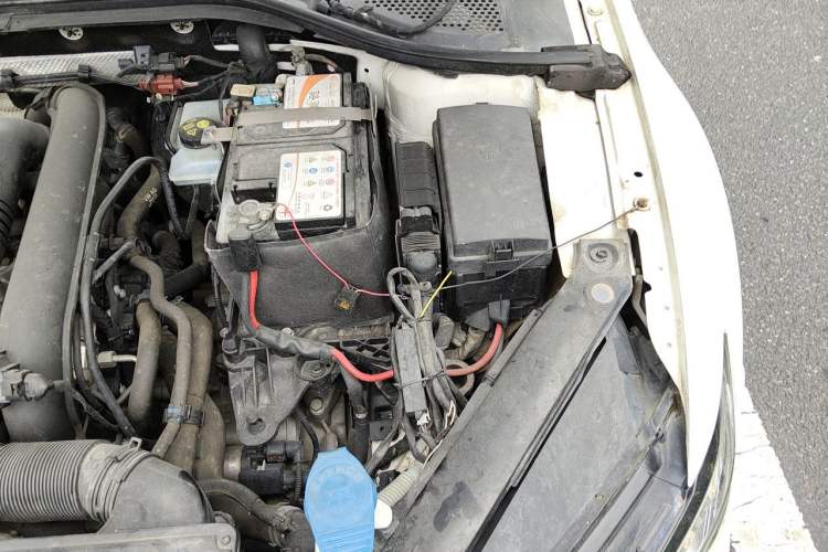 Used Volkswagen Lamando 2018 230TSI DSG Fashion Edition Engine Bay Left