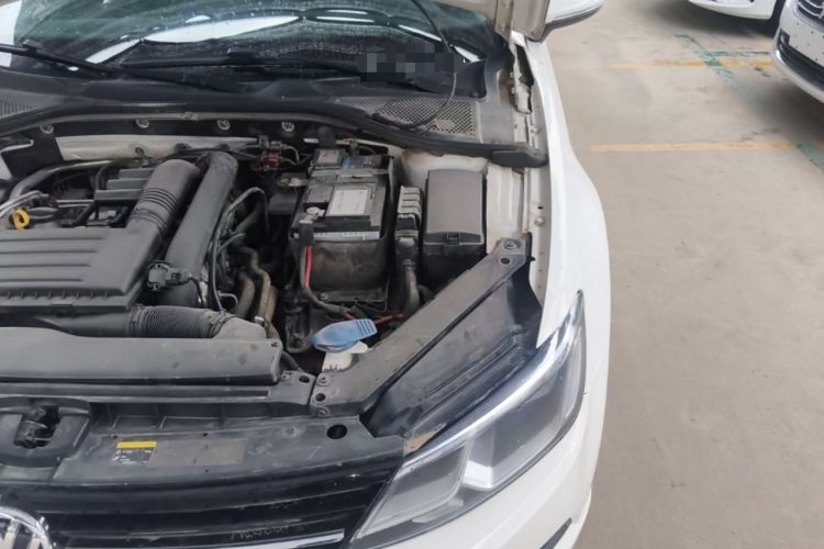 Used Volkswagen Lamando 2018 230TSI DSG Fashion Edition Engine Bay Left