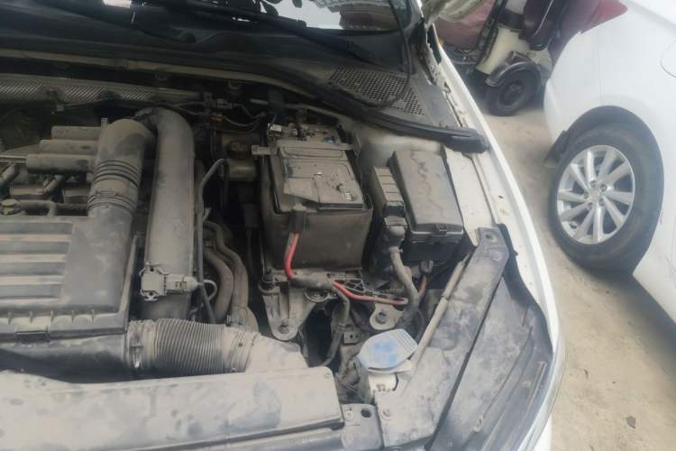 Used Volkswagen Lamando 2018 230TSI DSG Fashion Edition Engine Bay Left