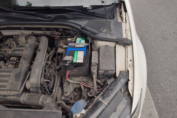 Used Volkswagen Lamando 2018 280TSI DSG Comfort Edition Engine Bay Left