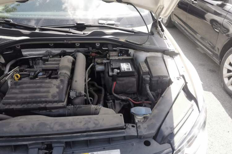 Used Volkswagen Lamando 2018 230TSI DSG Fashion Edition Engine Bay Left